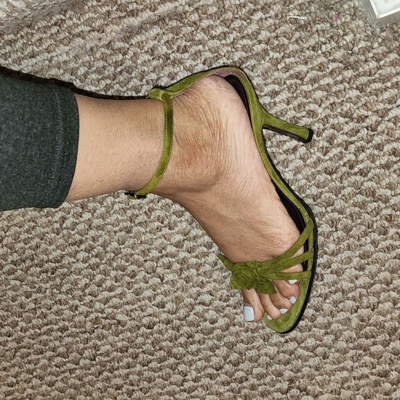 VIA SPIGA MADE IN ITALY REAL LEATHER SUEDE OLIVE ANKLE STRAPLOW HEEL PUM… - Picture 3 of 8